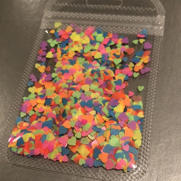 💕Heart shape 3D Nail Decor💕 - Picture 11 of 16